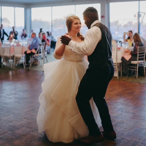 Oleg Cassini Wedding Gown - Picture 9 of 12